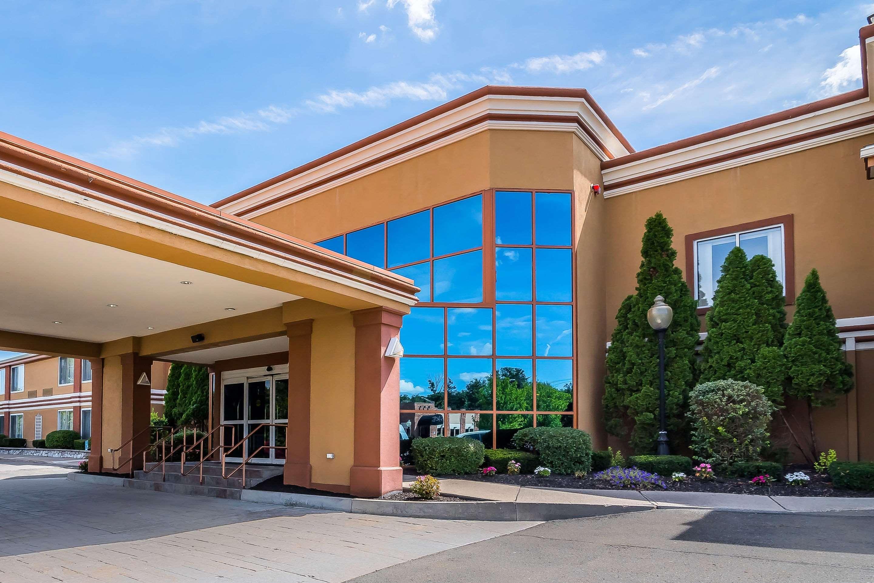 Quality Inn & Suites Albany Airport Latham Exterior photo